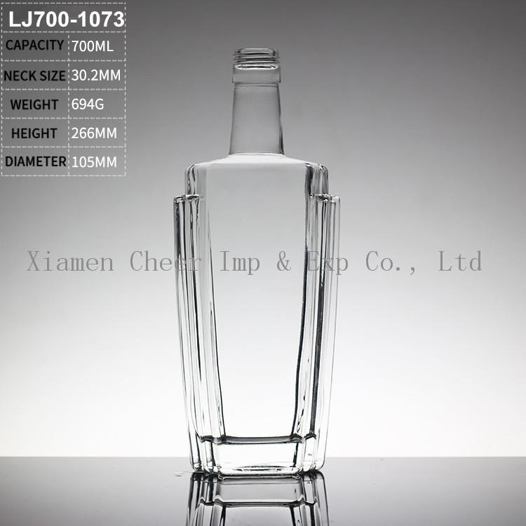 Garrafa de vodka 700ml 700ml vodka bottle