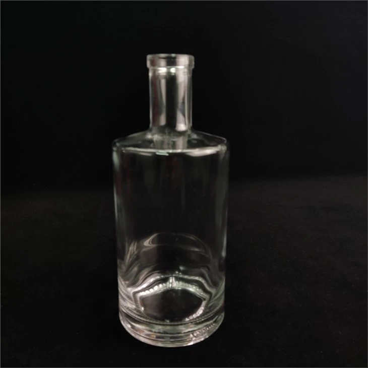 Garrafa de licor de vidro Vidka vazia de uísque vazia personalizada de 750 ml